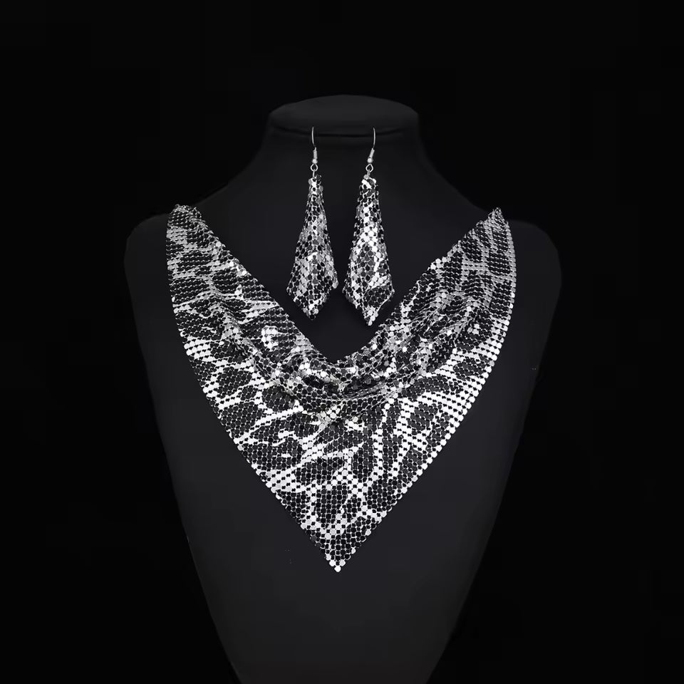 Neckless Set